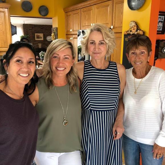 Meet your Posher, Georgina - Picture 1 of 1